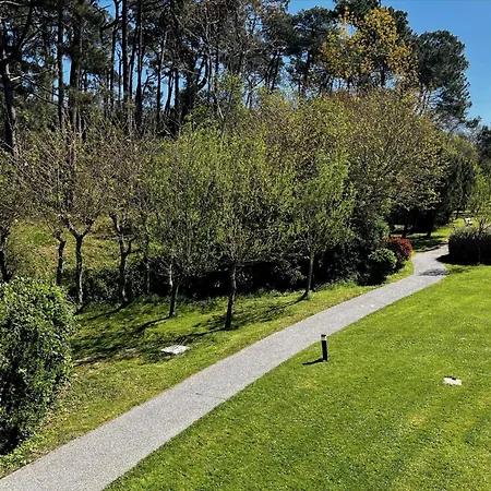 Superbe Avec Piscine, Tennis Et Acces A - Fr-1-239-1108 Daire
