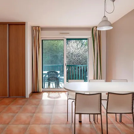 Apartment Superbe Avec Piscine, Tennis Et Acces A - Fr-1-239-1108