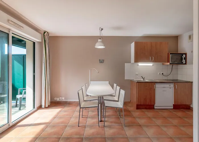 公寓 Superbe Avec Piscine, Tennis Et Acces A - Fr-1-239-1108 *